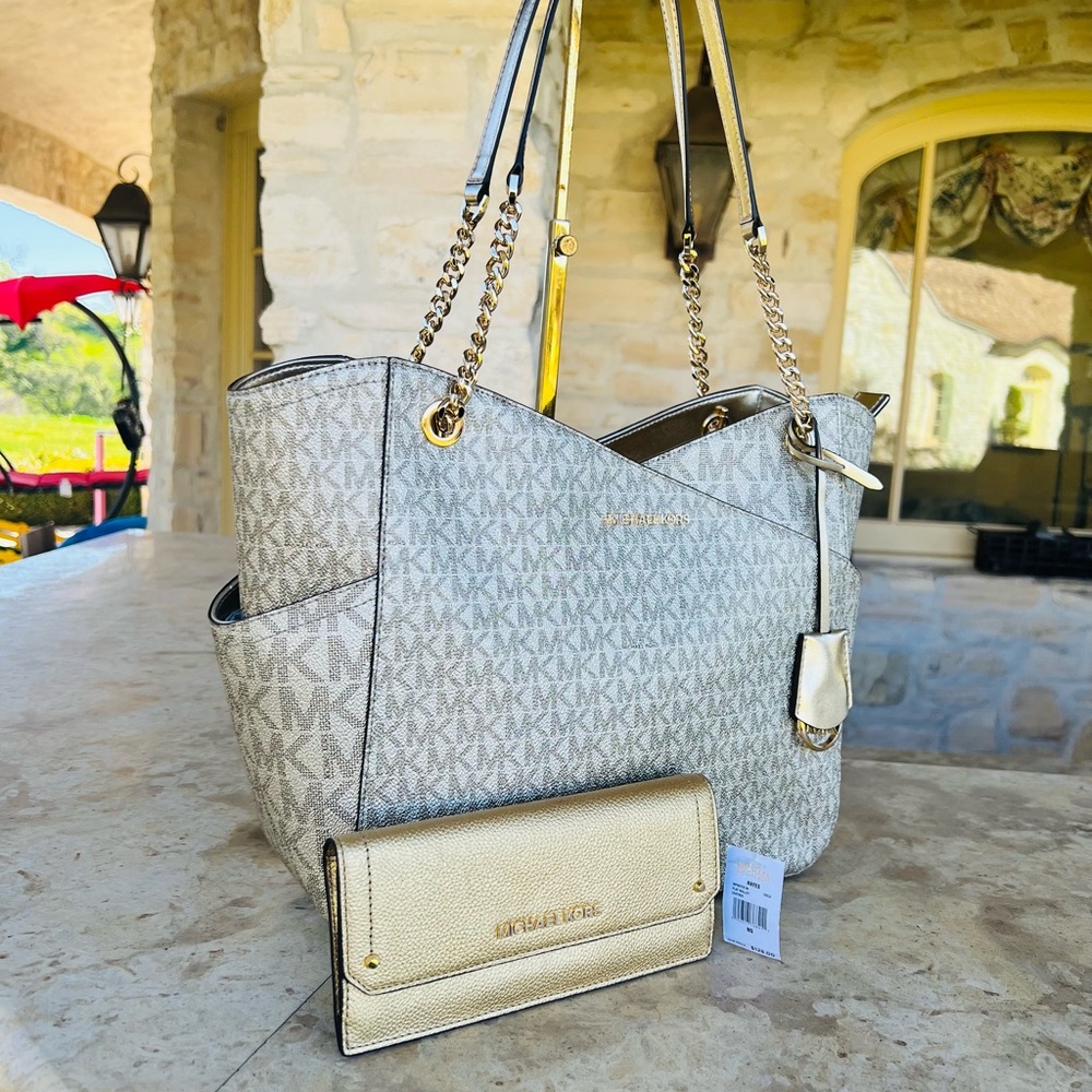 Michael Kors xlarge chain gold signature tote&wallet pale gold NWT - Picture 1 of 15